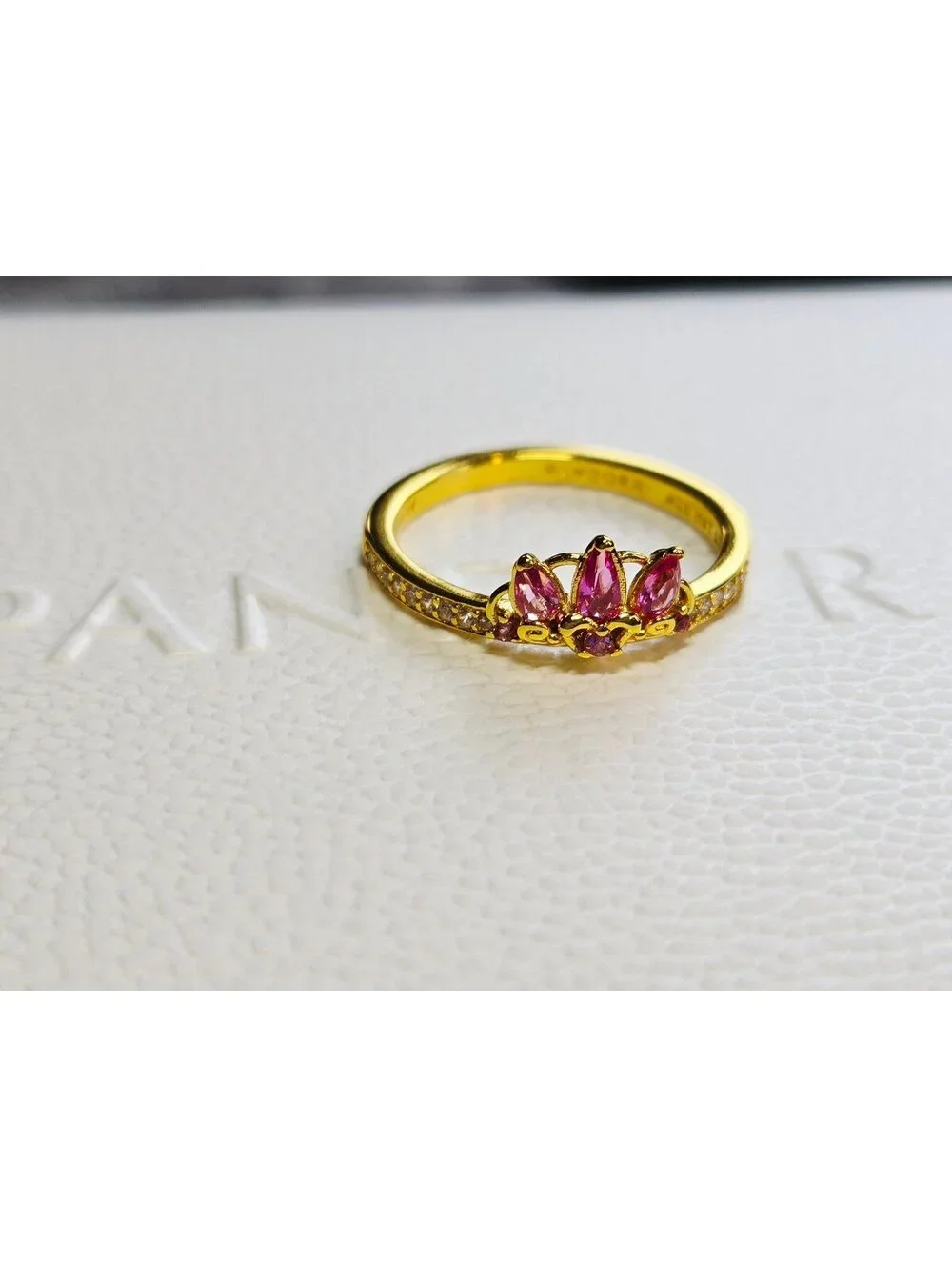 Pandora ale met disney rapunzel cubic zirconia ring
